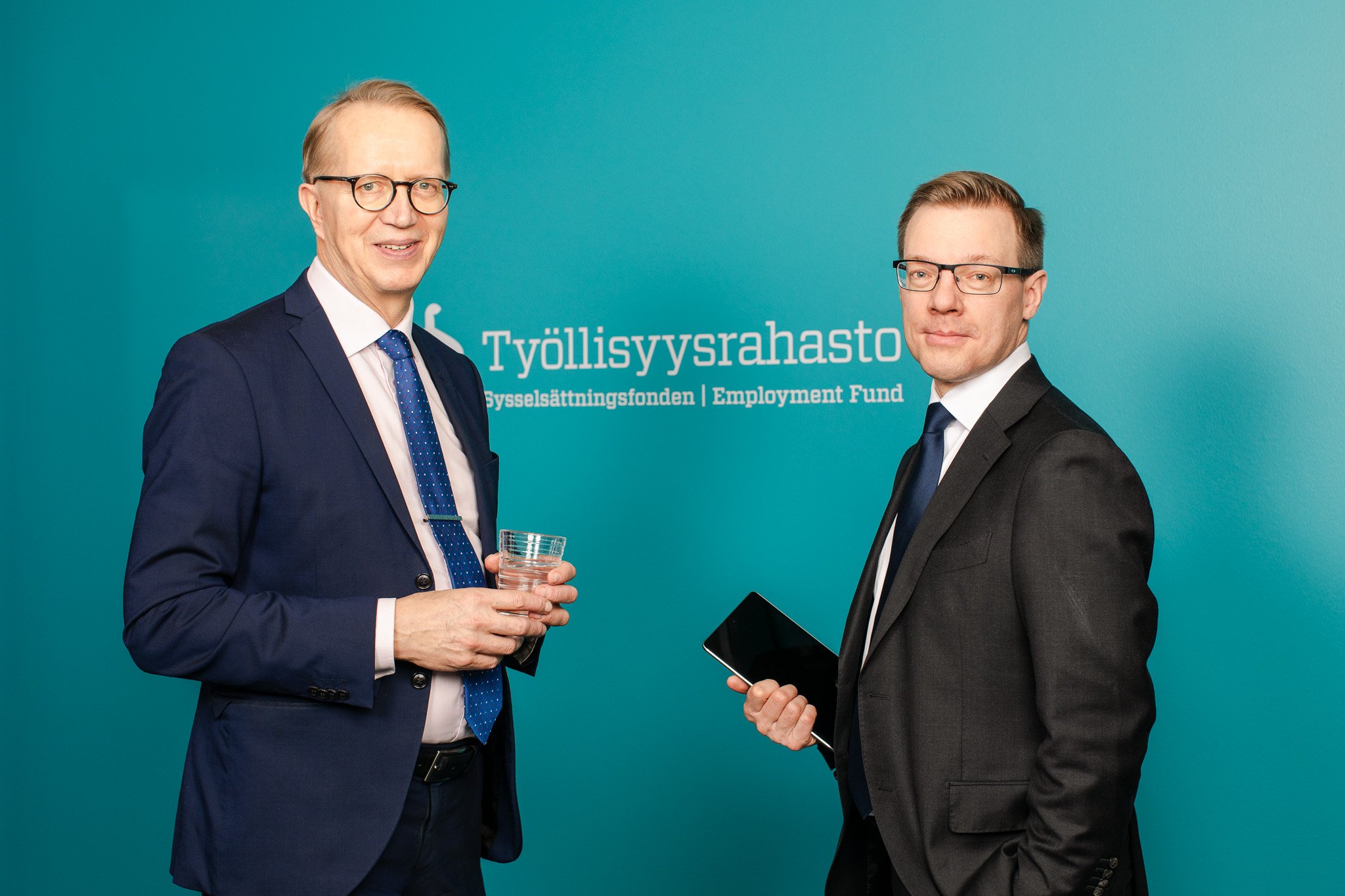 Janne Metsämäki ja Karo Nukarinen seisovat ja katsovat kameraan.